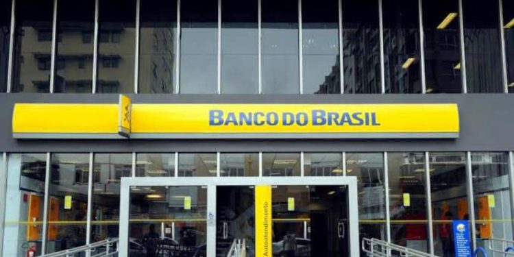 Inscrição para concurso do Banco do Brasil termina nesta sexta-feira (24).