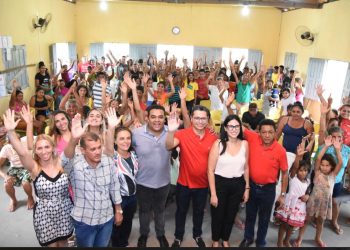 Deputado Carlos Lula, realiza entrega de kits do Programa Mais Renda em Coroatá/MA