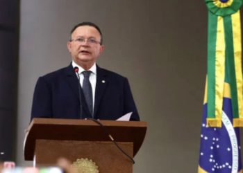 Carlos Brandão deve confirmar novos nomes para sua equipe.