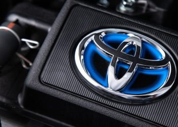 Toyota vai investir R$ 1,7 bilhão para produzir compacto híbrido.