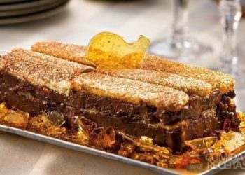 Receita de Pavê de catupiry e chocolate.