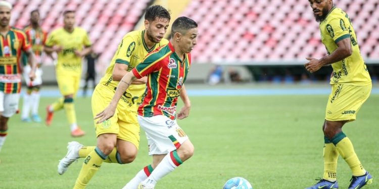 Sampaio Corrêa perde para o Mirassol e segue sem vitória na Série B.