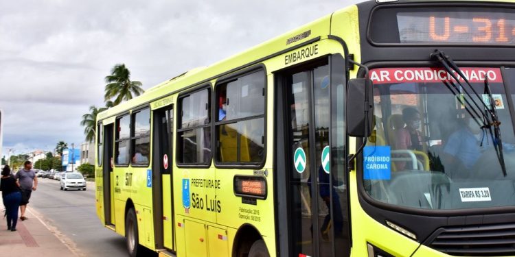 Greve dos rodoviários chega ao fim e ônibus voltam a circular neste domingo (30).