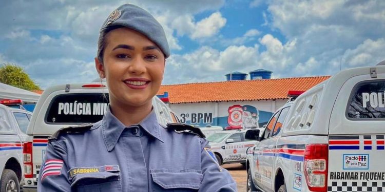 Conheça a história de Sabrina Silva – A flanelinha que virou Policial Militar.