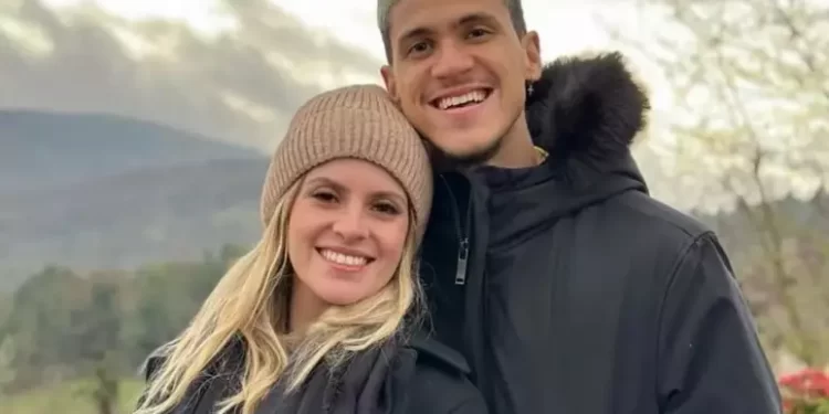 Esposa de Pedro, do Flamengo, é investigada por envolvimento em esquema criminoso.