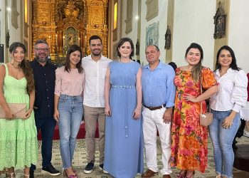 Dra. Ana Brandão celebra aniversário entre família e amigos em uma missa de ação de graças na Igreja da Sé.
