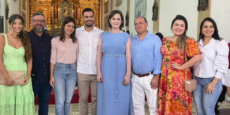 Dra. Ana Brandão celebra aniversário entre família e amigos em uma missa de ação de graças na Igreja da Sé.