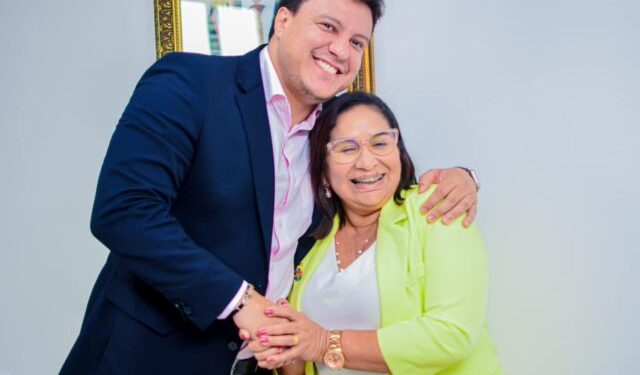 Prefeita Paula Azevedo reúne-se com vice-governador Felipe Camarão.