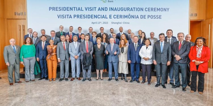 Missão China: Brandão compõe comitiva presidencial que visa investimentos para o Brasil e o Maranhão.
