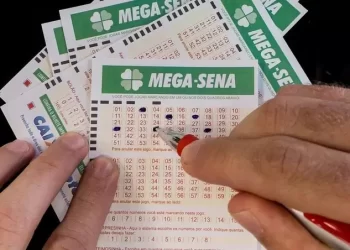 Mega-Sena: veja dezenas sorteadas no concurso 2.583; prêmio pode chegar em R$ 9 milhões.