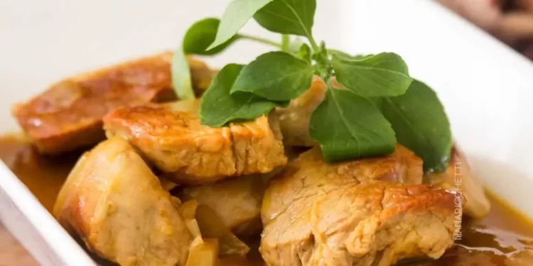 Medalhão de Filé Mignon Suíno ao Molho de Laranja.