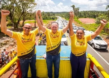 Brandão inaugura MA-211, que dá acesso à ponte Central-Bequimão.