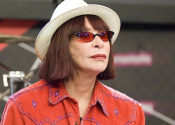 Morre aos 75 anos, a cantora Rita Lee, a rainha do rock nacional.