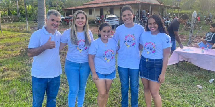 Vereadora Katyanne Leite participa de homenagem para as mães do Povoado Santa Cantidia em Pedreiras.