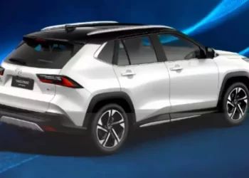 Toyota Yaris Cross é revelado.