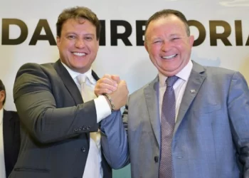 Felipe Camarão comemora números da sua gestão na Educação.