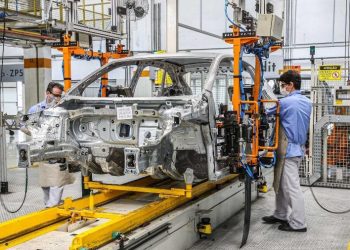 ‘Quem vai comprar carro agora?’ Por que vendas podem despencar ainda mais.