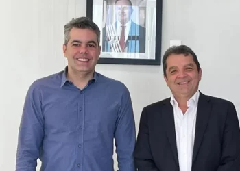 Prefeito de Santa Rita Hilton Gonçalo apresenta projeto de VLT a MOB.