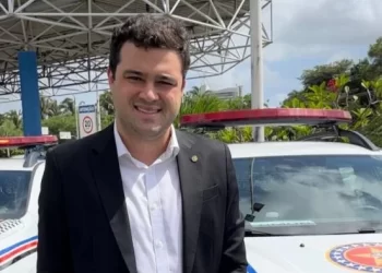 Deputado Leandro Bello entrega viaturas para reforçar segurança pública de Timon.