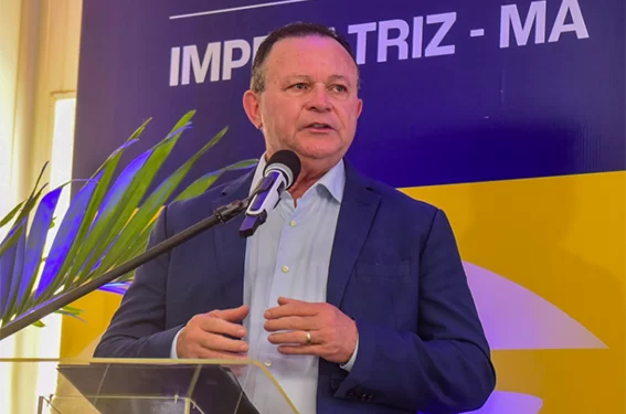 Brandão, sem a presença de Dino, participa de evento em Imperatriz.