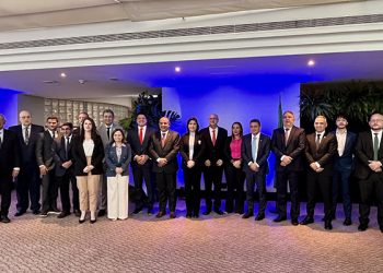 Felipe Camarão participa de encontro com Simone Tebet em São Paulo.