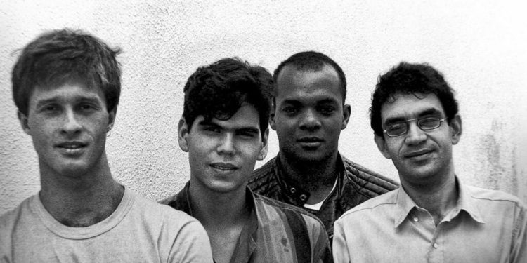 Tributo à Legião Urbana agita o Soul Lounge neste sábado (08).