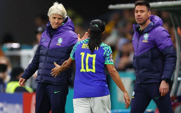 Brasil para na retranca da Jamaica e está fora da Copa do Mundo Feminina