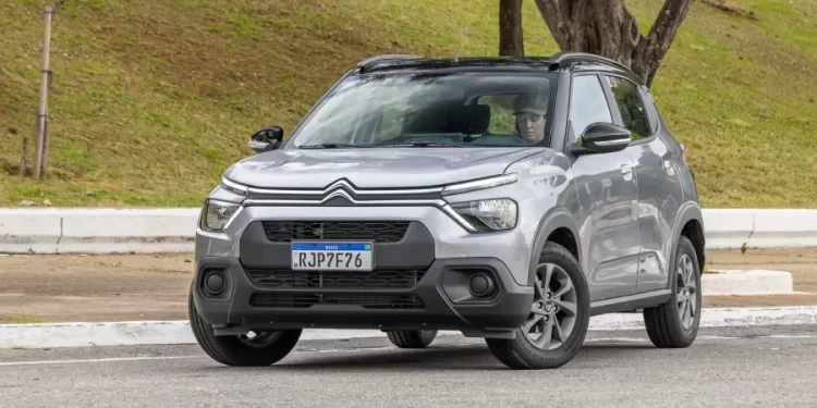 Carros mais baratos: concessionárias fazem promoções para zerar estoques.