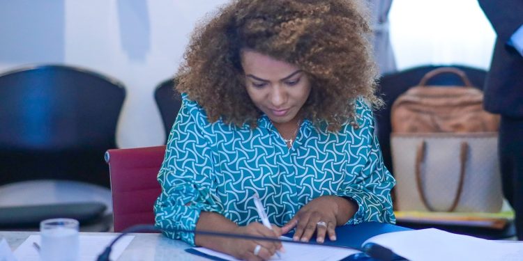 Cricielle Muniz é empossada como membra do Conselho Universitário do Maranhão (Conuni).