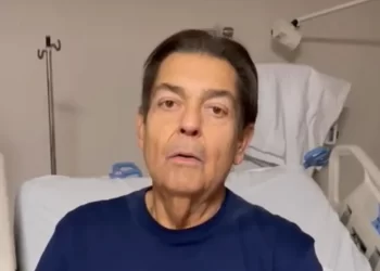 Faustão fala pela 1ª vez após internação: ‘Peço que rezem por mim’.