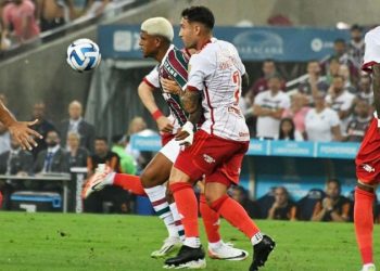 Em jogão no Maraca, Flu e Inter empatam na ida da semi da Libertadores