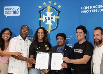 Fufuca assina protocolo de combate ao racismo nos estádios de futebol.