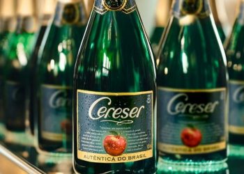 Anvisa manda suspender a venda de 28 lotes da Sidra Cereser.