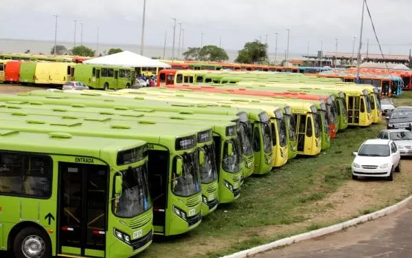 Rodoviários e SET chegam a acordo sobre demissão de cobradores.