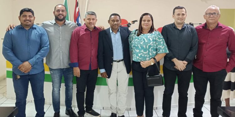 Pirapemas / MA: Grupo de oposição agora conta com 7 vereadores.