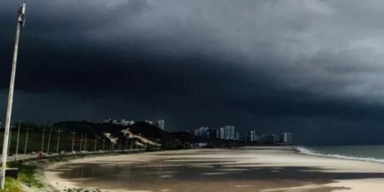 Alerta de chuvas intensas para 48 cidades do MA.