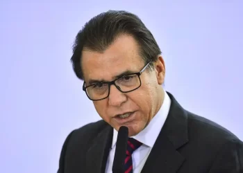 ‘Passou da hora’ de o Brasil discutir jornada semanal de 4 dias, diz ministro do Trabalho.