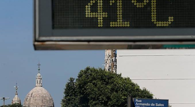 Relatório alerta que mortes relacionadas ao calor extremo podem aumentar em quase cinco vezes até 2050