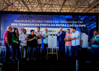 Gilberto Lins e Carlos Brandão inauguram torres de telefonia e internet móvel da Tim no terminais de Ferry Boat.
