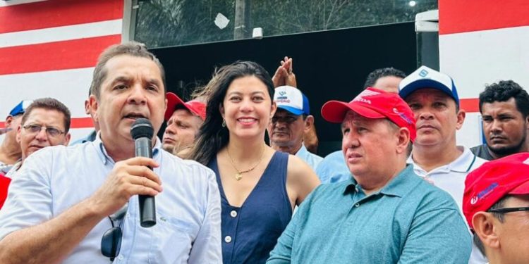 Santa Rita / MA: Prefeito Hilton Gonçalo inaugura UBS, poços, ruas pavimentadas e moradias