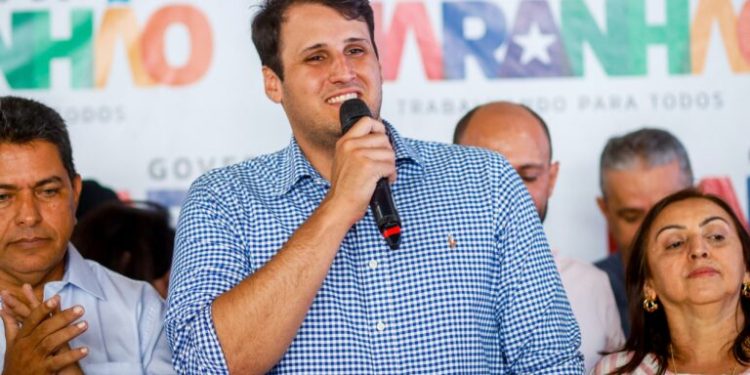 Orleans Brandão entrega areninha esportiva e escolas em Colinas