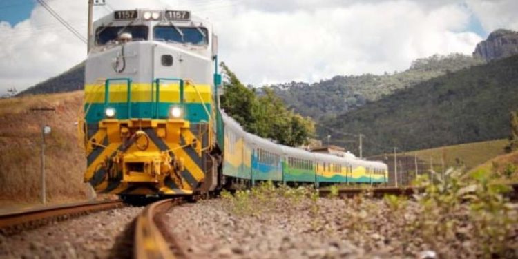 Estrada de Ferro Carajás retoma circulação de trens nesta segunda-feira (13)