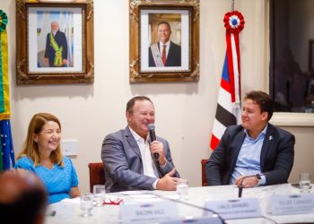 Brandão e Camarão anunciaram investimentos de mais de R$ 6 milhões para programas e serviços da Caema