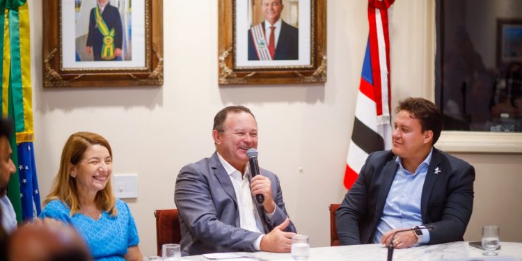 Brandão e Camarão anunciaram investimentos de mais de R$ 6 milhões para programas e serviços da Caema