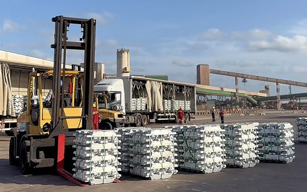 Porto do Itaqui: Retomada exportação de alumínio após 10 anos.