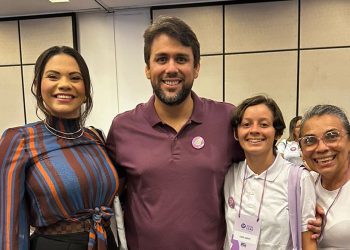 Camila Sampaio participa do evento “Defesa Lilás”, ao lado de Pedro Lucas Fernandes