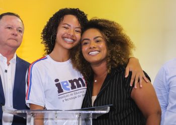 Cricielle Muniz participa do anúncio do governo do MA, para ampliação do número de escolas em tempo integral