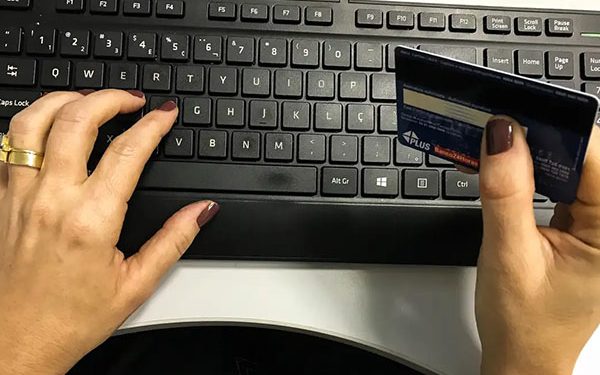 Juros do rotativo do cartão passam a ser limitados a 100% da dívida