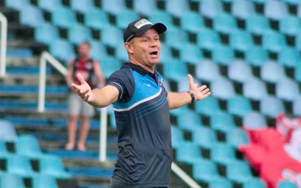 Moto anuncia demissão do treinador Márcinho Guerreiro