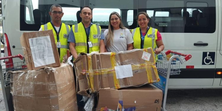 Objetos esquecidos no Aeroporto de São Luís são doados à Apae